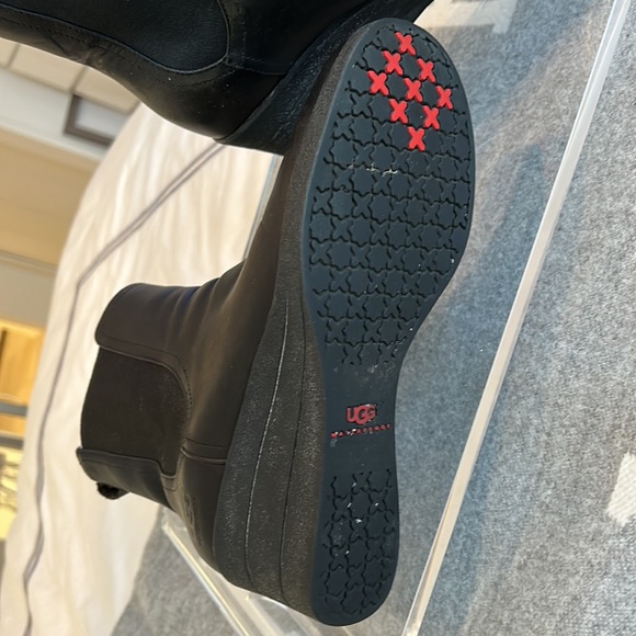 Boots - Picture 3 of 4